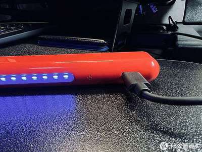 桌面美学新风尚 VFZ桌面拾音灯，氛围感拉满的视觉乐章